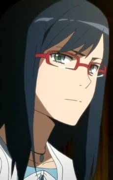 鶴見知利子